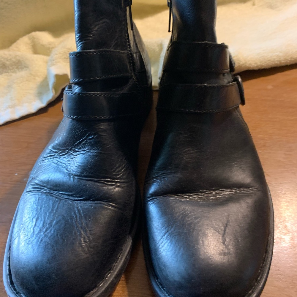 Born ankle boots